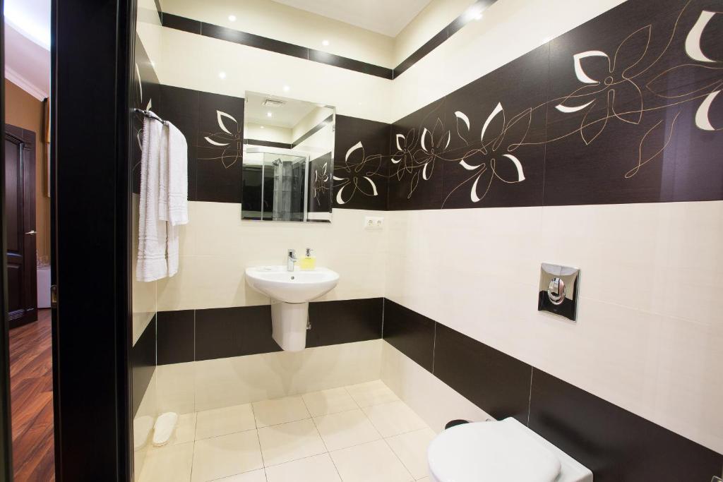 Royal Hotel Zaporizhia Exterior photo