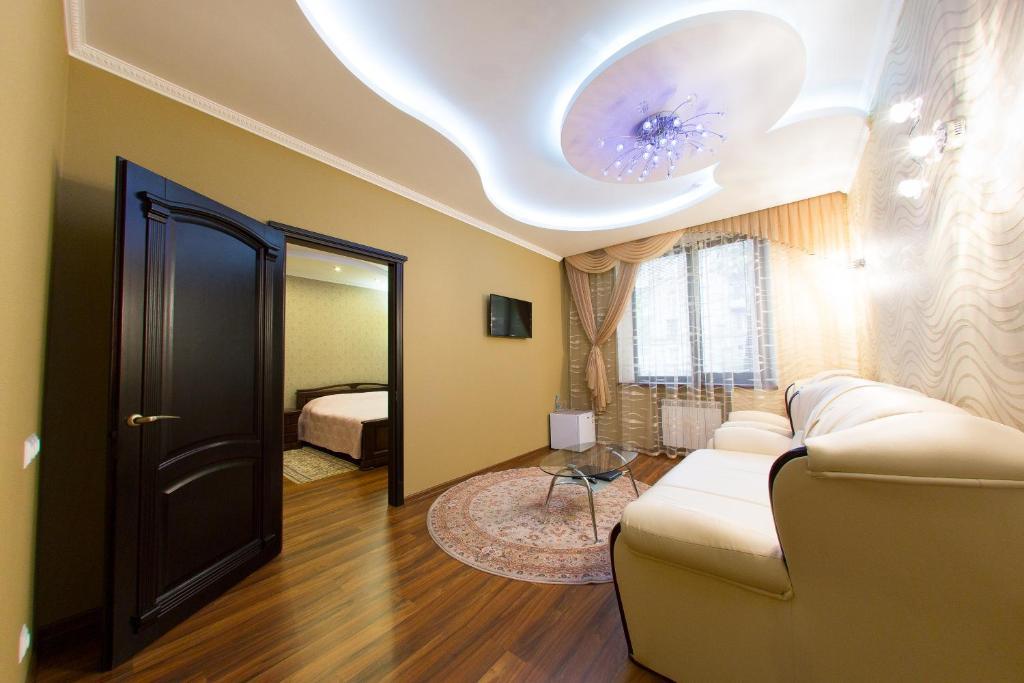 Royal Hotel Zaporizhia Room photo
