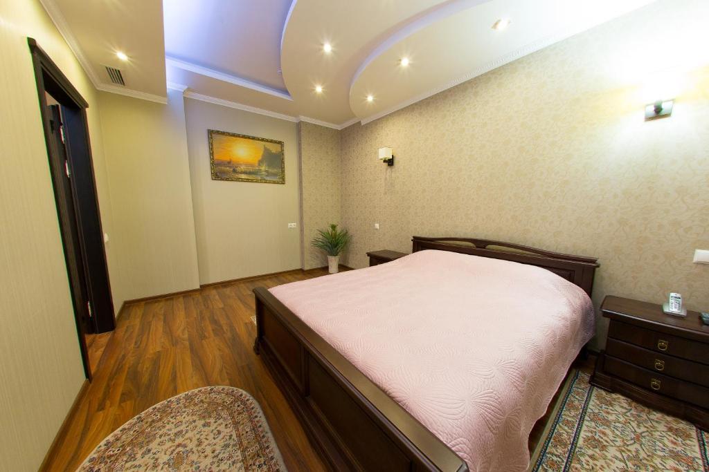Royal Hotel Zaporizhia Exterior photo